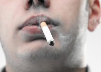 Raucher und Alkoholkonsumenten sollen Krankenkassen retten