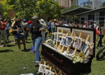 Richter in Texas hebt Gesetz zu Beschränkungen bei Waffen auf