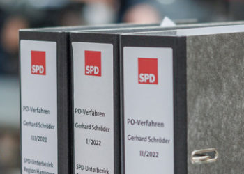 SPD-Schiedskommission: Schröder kein Verstoß nachzuweisen