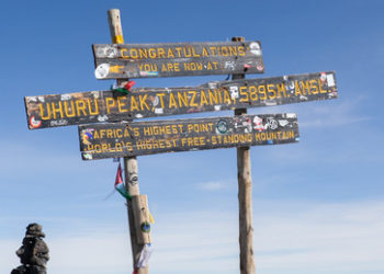 Selfies von ganz oben: Kilimandscharo bekommt Internetverbindung