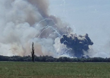 Verstoß gegen Vorschriften? Explosionen auf Krim-Militärflugplatz – ein Toter, mehrere Verletzte