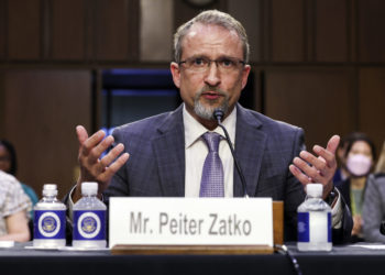 Twitter wurde benachrichtigt, dass mindestens 1 chinesischer Spion auf der Gehaltsliste des Unternehmens stand, bezeugt Whistleblower