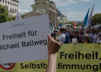 Anwaltsteam von Michael Ballweg legt Haftbeschwerde ein – Staatsanwaltschaft auf Zeugensuche