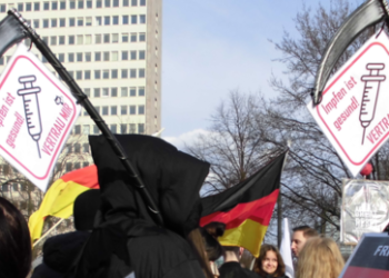 AstraZeneca vor Gericht: Nicht bereit, Schadensersatz für Impfschäden zu zahlen