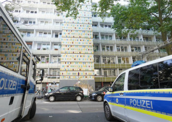 Berlin: Mann bringt Frau mit Axt um – Polizei erschießt Täter