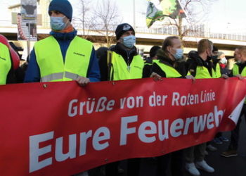 Berliner Feuerwehrmann zu seiner Corona-Kritik:  "Mut geben, dass wir uns auch wehren können"