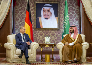 Besuch in Saudi-Arabien: Scholz trifft Kronprinz Mohammed bin Salman