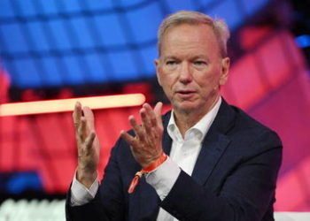 Ehemaliger Google-CEO: Einsatz modernster IT-Technologie Schlüssel im Kampf gegen Russland