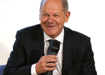 Kanzler Scholz preist 200 Milliarden-Paket für die Gaspreisbremse als "Doppel-Wumms" an