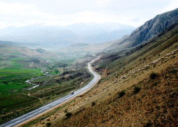 Konfliktherd Kaukasus: Warum sich Armenien und Aserbaidschan um Bergkarabach bekriegen