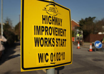 Leben ohne russisches Bitumen: In Großbritannien werden Straßenreparaturen sanktionsbedingt zu Gold