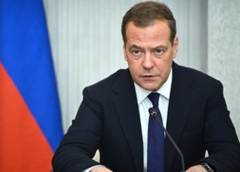 Medwedew nennt Referenden im Donbass "Wiederherstellung der historischen Gerechtigkeit"