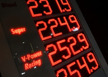 Nach Ende des Tankrabatts: Preise für Benzin und Diesel steigen auf über zwei Euro