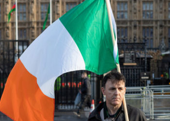 Polen, Balten und Irland wollen mehr russische Banken von SWIFT ausschließen