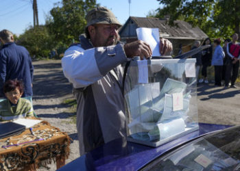 Scheinberichte über "Scheinreferenden" – ein deutscher Energiemanager soll Job verlieren