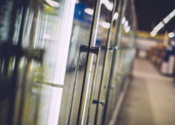 Schweizer Einzelhandelsriesen Migros und Coop drehen Heizung auf 19 Grad runter