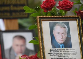 Spät aber doch: EU hebt Sanktionen gegen verstorbenen Schirinowski auf