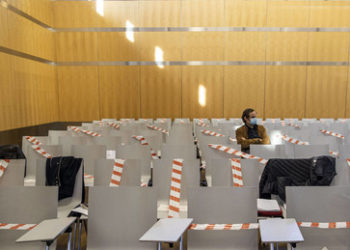 Spionageprozess in Düsseldorf: "Kanapees in der russischen Botschaft"