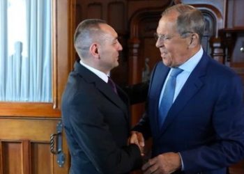 (Un)mögliche Mission für Serbien: Eigenständigkeit, der EU-Weg und die Freundschaft zu Russland