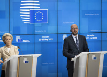 "Handelt unter Druck von außen": Ungarischer Politiker sieht EU als Verlierer im Ukraine-Konflikt