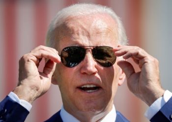 Biden Admin enthüllt strenge Beschränkungen für Halbleiterexporte nach China