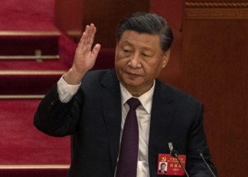 Xi Jinping könnte in Taiwan einmarschieren, um die Schuld an den wirtschaftlichen Turbulenzen abzuwälzen: China Economic Analyst
