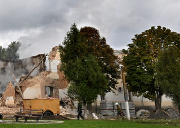 Drohnen treffen Ziele nahe Kiew: NATO besorgt über Einsatz iranischer Kampfdrohnen durch Russland