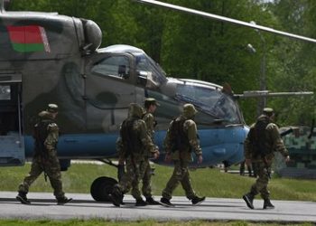 Erste Staffeln russischer Truppen treffen in Weißrussland ein