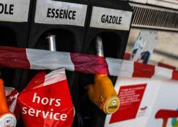 Immer noch große Engpässe an französischen Tankstellen