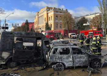 Liveticker Ukraine-Krieg: Raketen schlagen in Kiew und anderen Städte der Ukraine ein