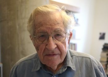 Noam Chomsky und Vijay Prashad über die Ukraine – und warum die USA mit Russland verhandeln müssen