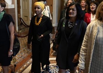 Nur einen Tag später: "Progressive US-Demokraten" wollen doch keine Verhandlungen mit Moskau