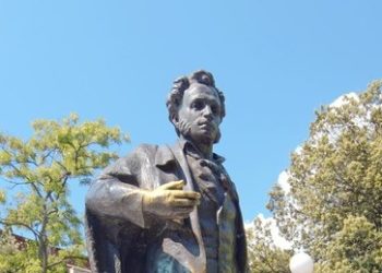 Puschkin Statue geköpft – Ukrainer empfanden Monument als Symbol der "russischen Welt"