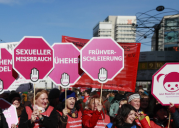 Streit bei Terre des Femmes vor dem geplanten Transgendergesetz: Was ist eine Frau?