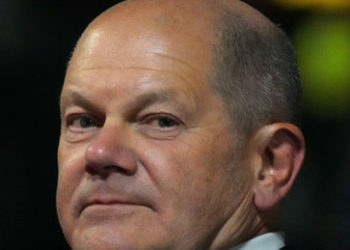 Umfrage: Mehrheit hält Scholz für überfordert