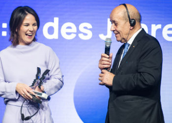 "Klarheit und politischer Mut" – Außenministerin Baerbock ist "Politikerin des Jahres"