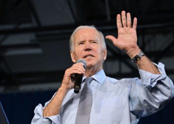 Biden verlängert nationalen Notstand aus der Trump-Ära, Investitionsverbote für mit China verbundene Unternehmen