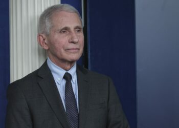 Laut Fauci kooperiert China immer noch nicht mit der COVID-19-Sonde und fordert Transparenz und Zusammenarbeit