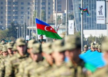 Bergkarabach-Konflikt: Aserbaidschan kündigt für 2023 Militäretat in Rekordhöhe an