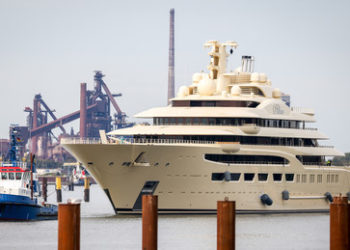 Bericht: Rund 30 Gemälde auf Yacht des russischen Oligarchen Usmanow beschlagnahmt