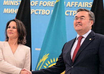 Deutsche Arroganz – Baerbock gibt in Zentralasien den Besserwessi