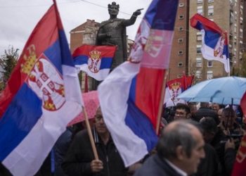 Erneut Spannungen im Kosovo: Serben treten massenhaft von öffentlichen Ämtern zurück