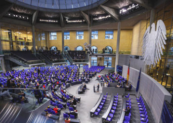 Gesetzesbeschluss: Corona nun offiziell keine "schwere Infektionskrankheit" mehr