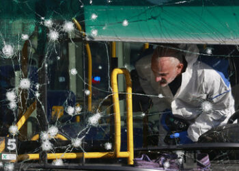 Jerusalem: Mindestens ein Toter und mehrere Verletzte bei Explosionen an Bushaltestellen