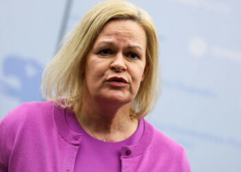 Migration und Einbürgerung: Innenministerin Faeser will Voraussetzungen deutlich erleichtern