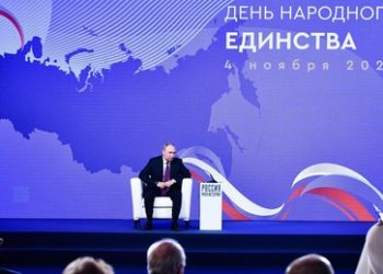 Putin: Politische Führung der Ukraine denkt nur an das Geld in westlichen Banken