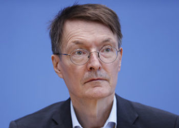 Regierung bezahlte die Darsteller für ihre Booster-Kampagne