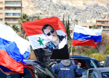 Russische Armee greift Stellungen der dschihadistischen Terrorgruppen in Idlib an