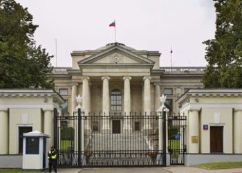 Russische Botschaft in Warschau von Unbekannten angegriffen