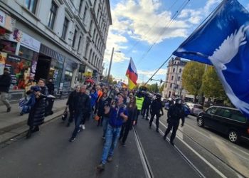 Tausende protestieren wieder gegen Energie- und Russlandpolitik der Bundesregierung